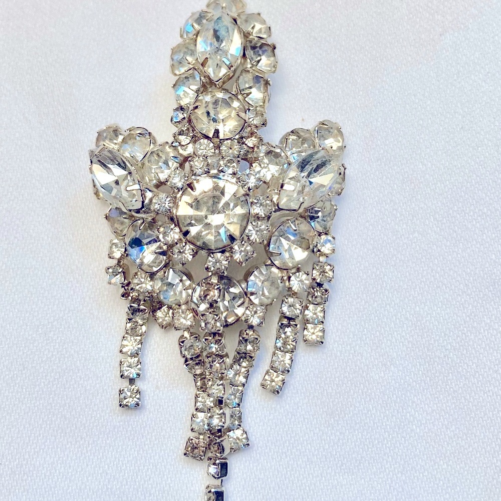 Rhinestone Vintage Fleur de Leis Brooch